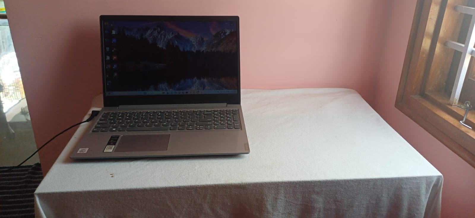 Teaching setup of Monisha Preethi for private tutoring 