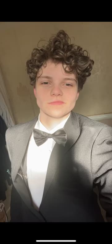 Profile photo of Tom, Singing tutor at Wiingy 