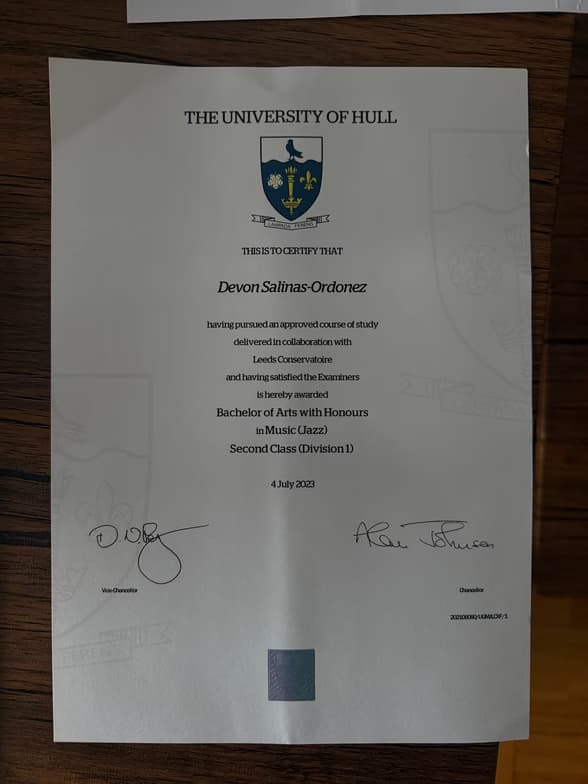 Verified degree or teaching certification of Devon 