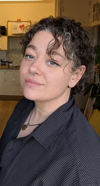 Profile photo of Courtney, Singing tutor at Wiingy 