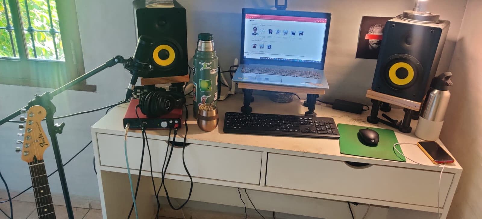 Teaching setup of Javier for private tutoring 