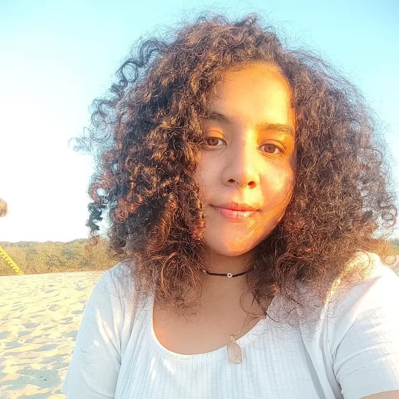 Profile photo of Valeria, Spanish tutor at Wiingy 