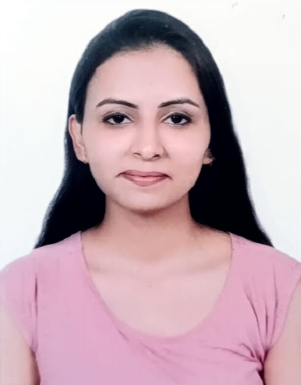 Profile photo of Radhika, Economics tutor at Wiingy 