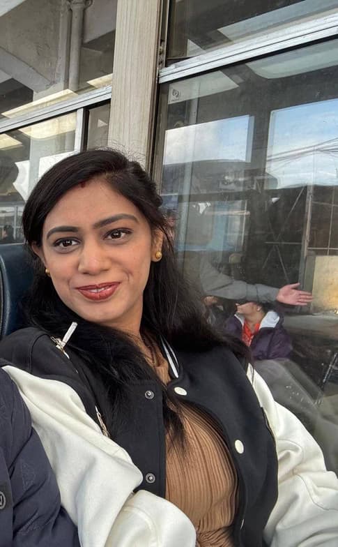 Travel snapshot of Radhika during a trip 