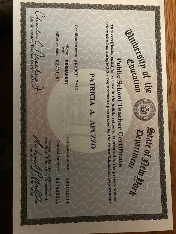 Verified degree or teaching certification of Patricia 