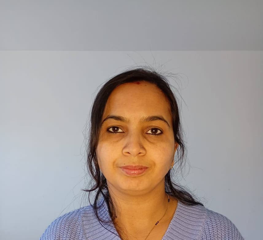Profile photo of Deepika, French tutor at Wiingy 