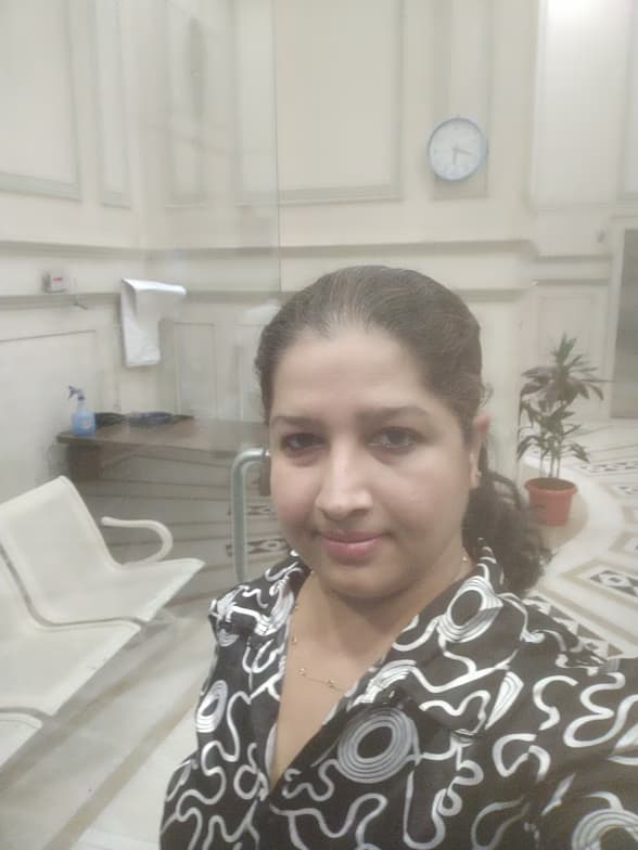 Profile photo of Sriya, GCSE tutor at Wiingy 