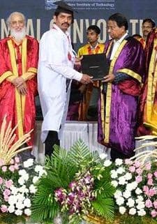 Verified degree or teaching certification of Venkataramanan 