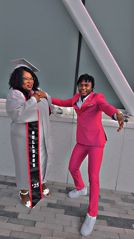 Graduation ceremony photo of Pablomy  