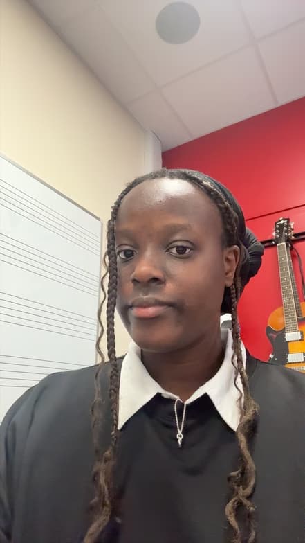 Profile photo of Londuthando, Piano tutor at Wiingy 