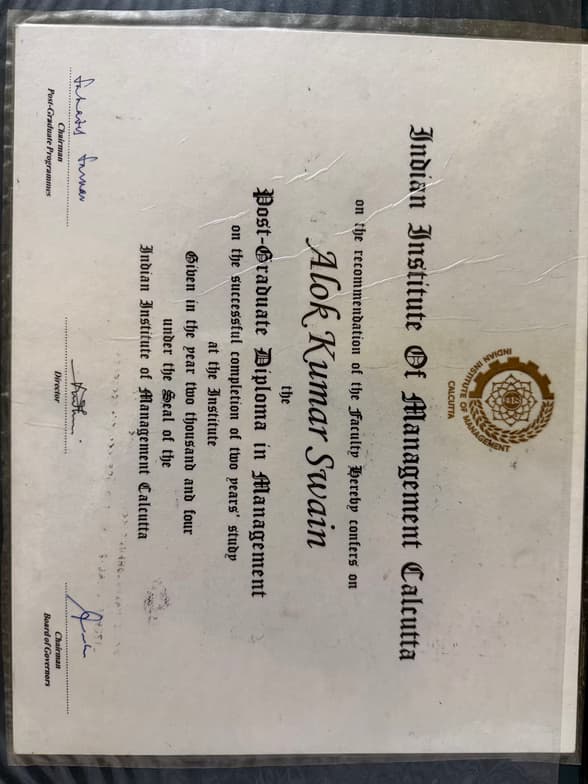 Verified degree or teaching certification of Alok 