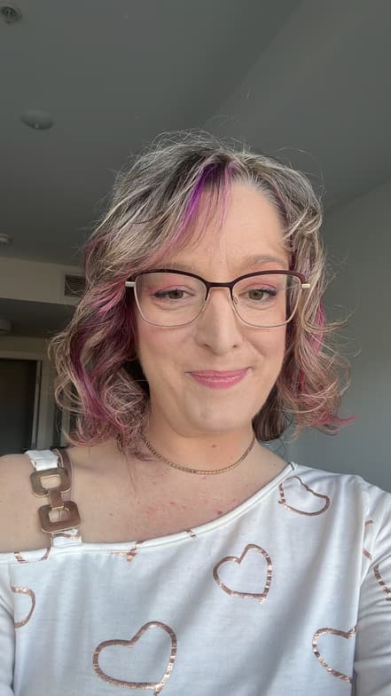 Profile photo of Alli, Singing tutor at Wiingy 