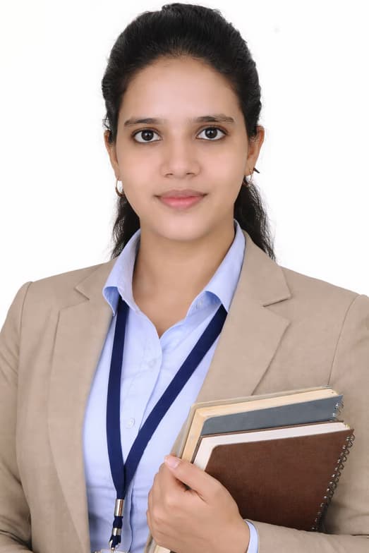 Profile photo of Priya, Chemistry tutor at Wiingy 