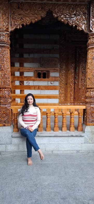 Travel snapshot of Sakshi during a trip 