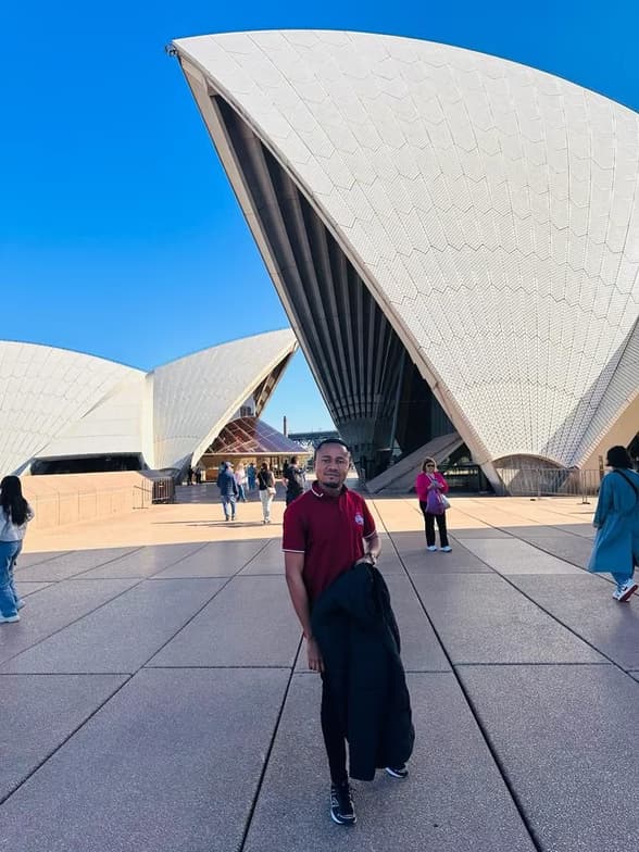 Travel snapshot of Kenneth during a trip 