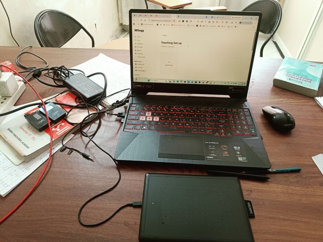 Teaching setup of Himanshu for private tutoring 