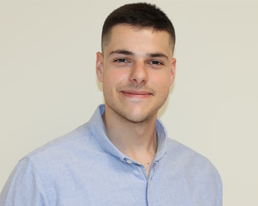 Profile photo of George , Chemistry tutor at Wiingy 