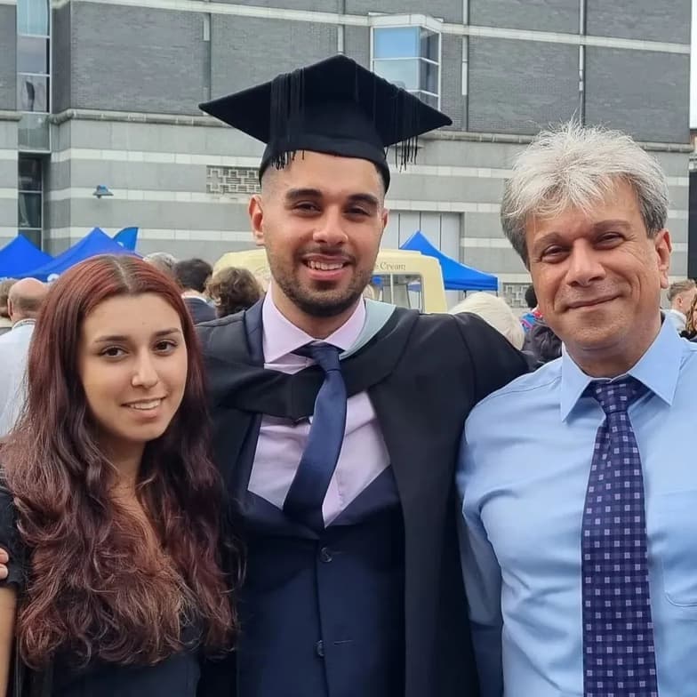 Graduation ceremony photo of Pedraum 