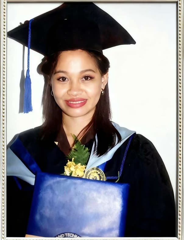 Graduation ceremony photo of Lyn 
