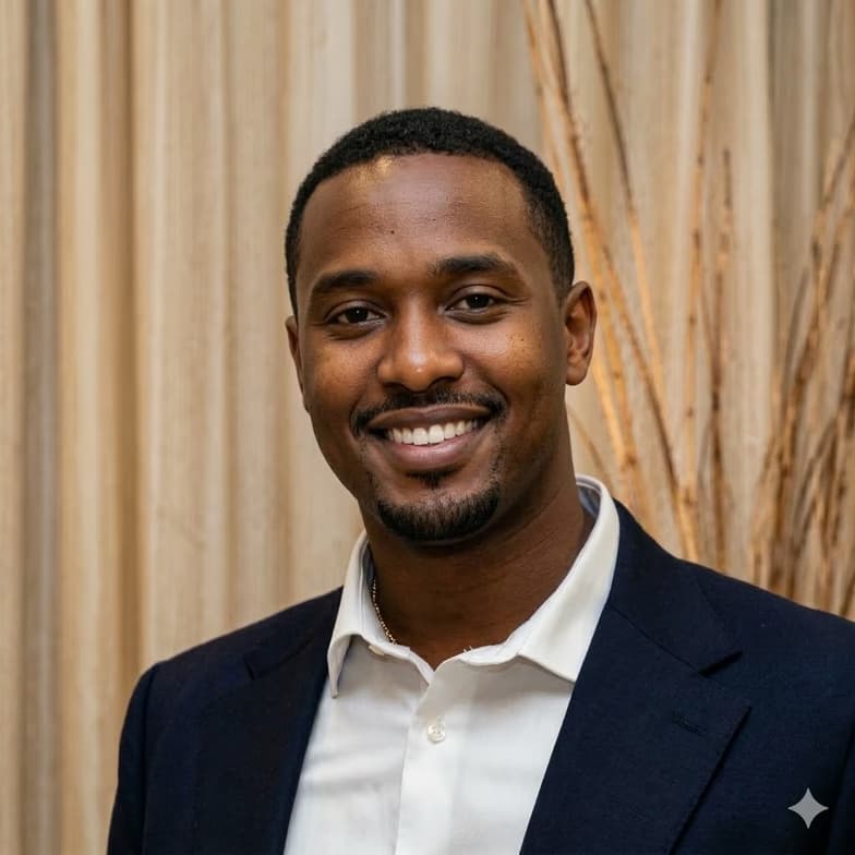 Profile photo of Ghislain, French tutor at Wiingy 