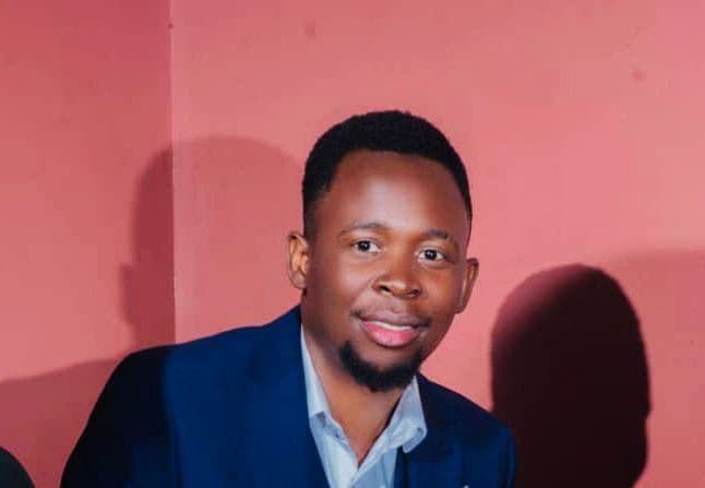 Profile photo of Francois, French tutor at Wiingy 