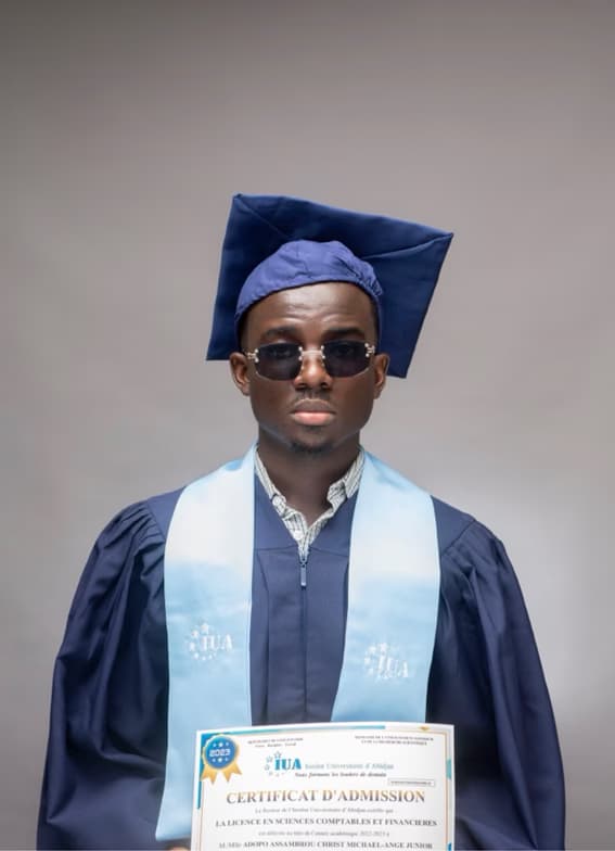 Graduation ceremony photo of Christ 