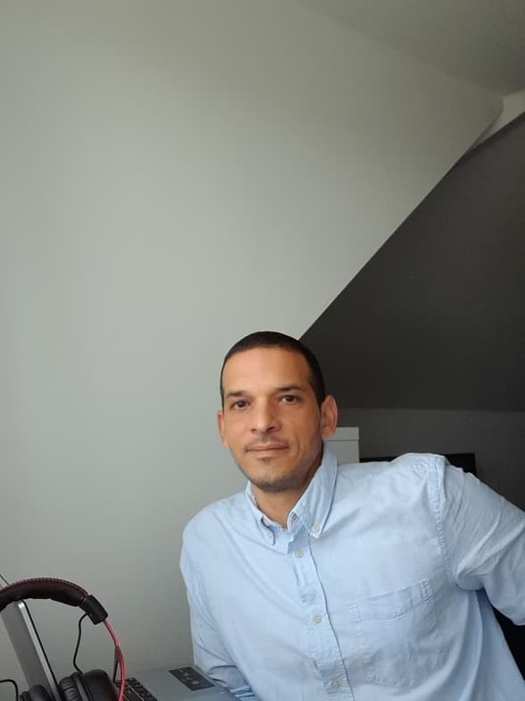 Profile photo of Lamine, French tutor at Wiingy 