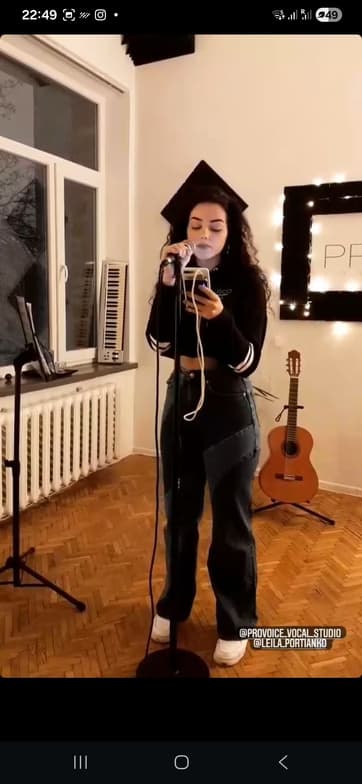 Sofiia conducting a lesson 