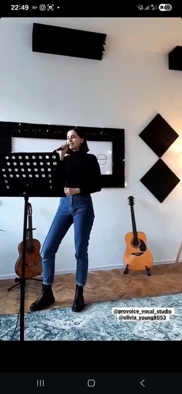 Sofiia conducting a lesson 