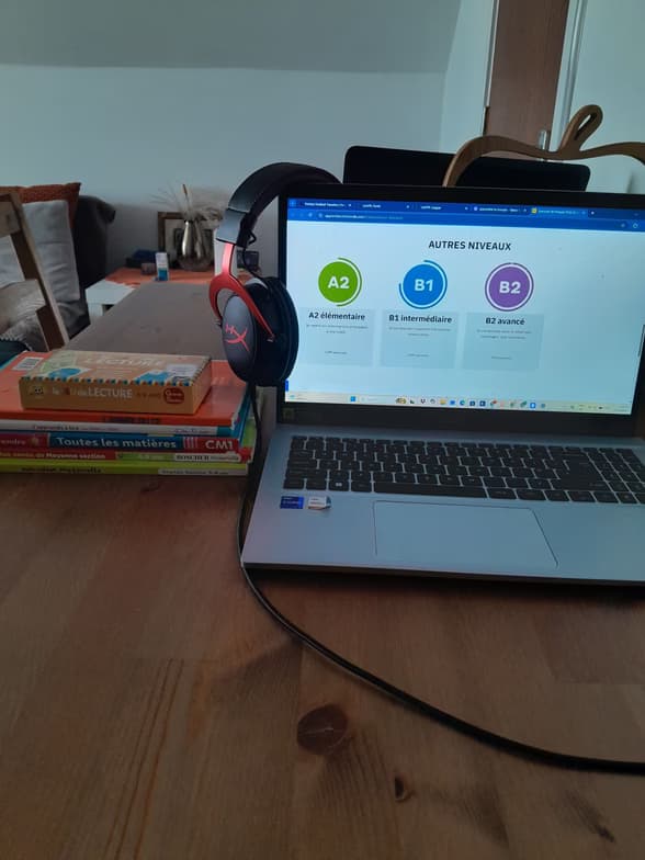 Teaching setup of Lamine for private tutoring 