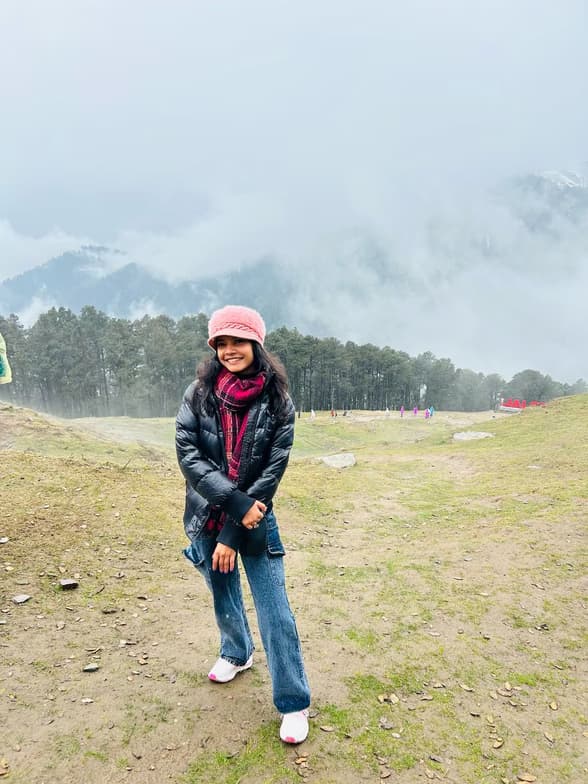 Travel snapshot of Muskan during a trip 