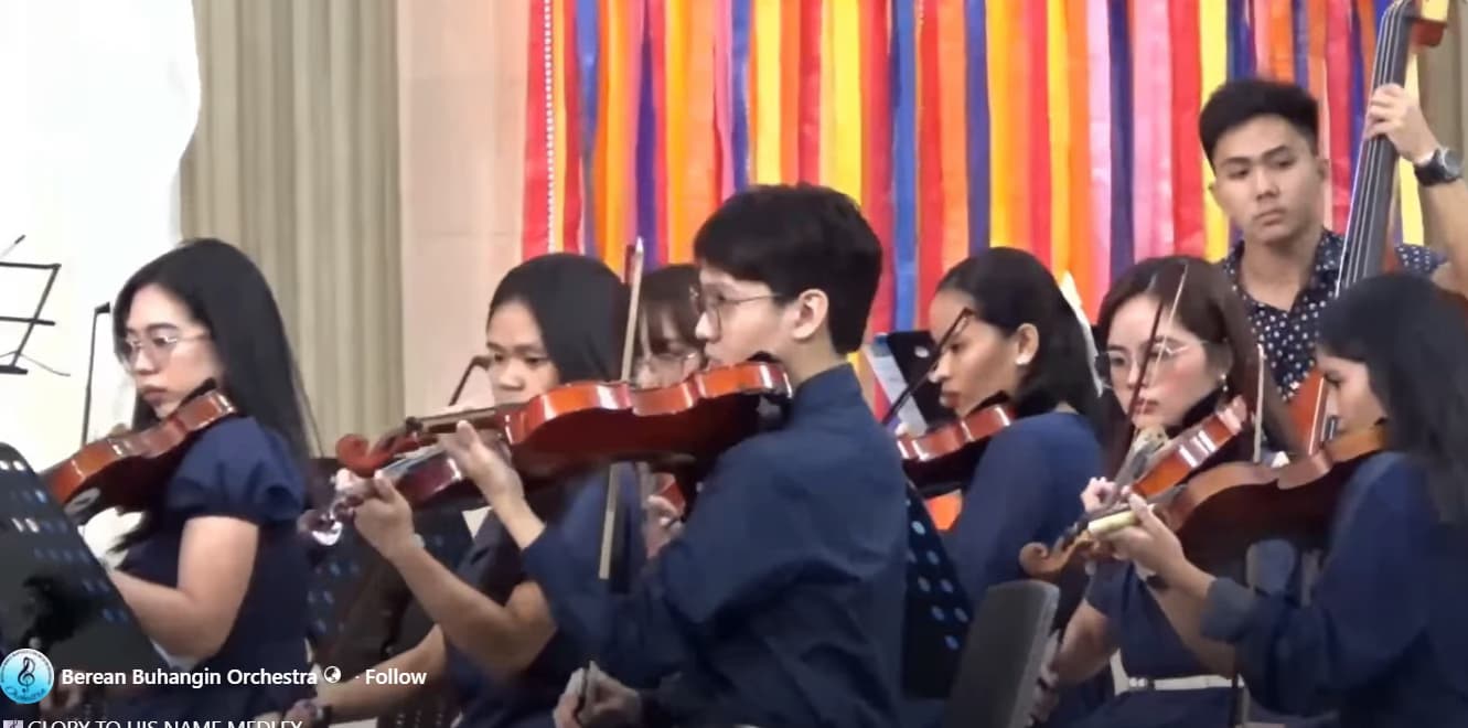 Casual photos of Hugh Grant, Wiingy tutor 