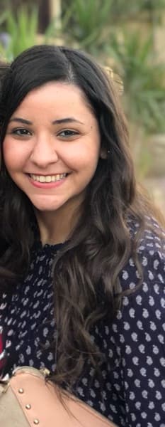 Profile photo of Merna, French tutor at Wiingy 