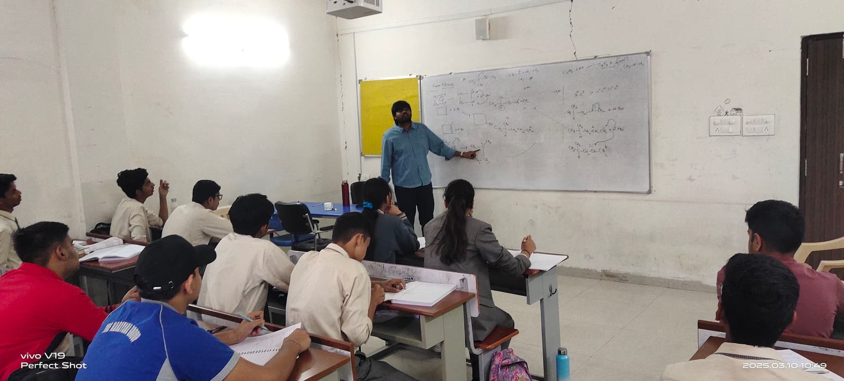 Uday Bhaskarrao  conducting a lesson 