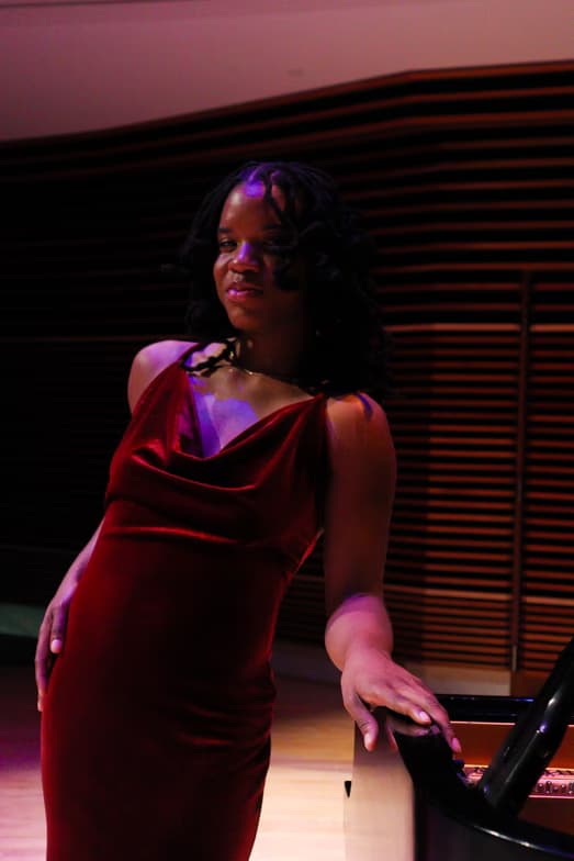 Profile photo of Nia, Piano tutor at Wiingy 