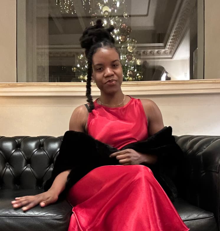 Profile photo of Nia, Piano tutor at Wiingy 