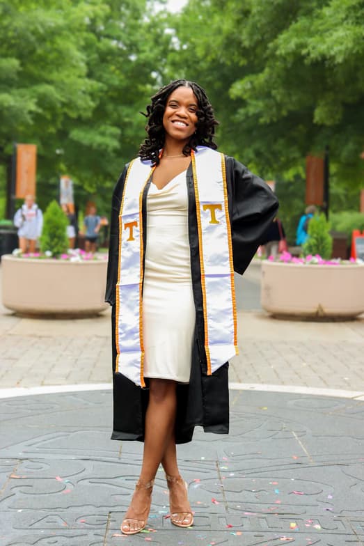 Graduation ceremony photo of Nia 