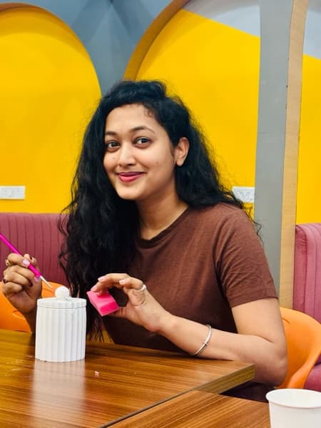 Profile photo of Paridhi, Physics tutor at Wiingy 