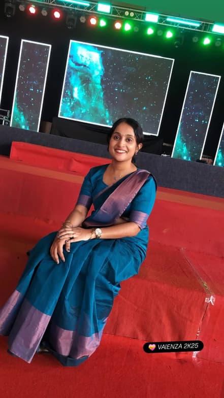 Profile photo of Meenu, Science tutor at Wiingy 