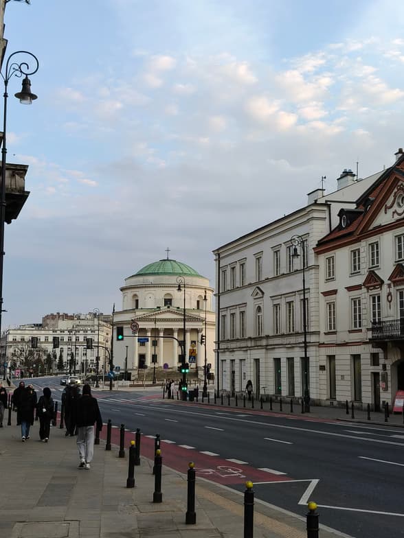 Travel snapshot of Hugo during a trip 