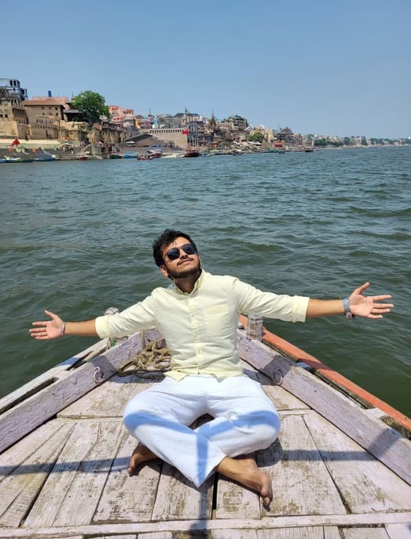 Travel snapshot of Aditya during a trip 