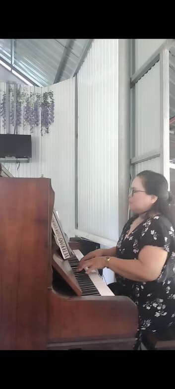 Profile photo of Celsa, Piano tutor at Wiingy 