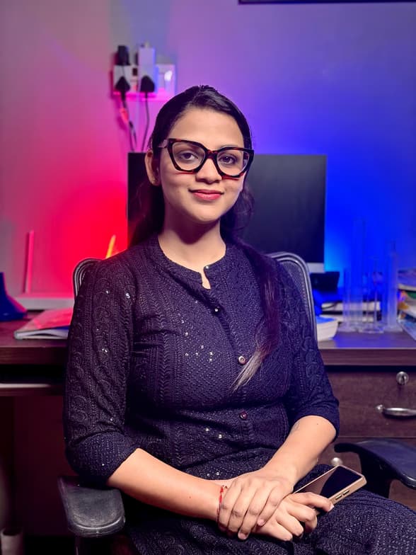 Profile photo of Urvashi , Physics tutor at Wiingy 