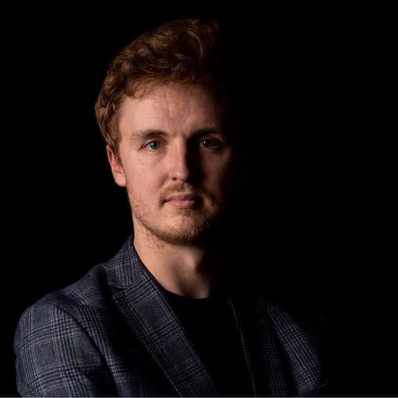 Profile photo of Laurence, Guitar tutor at Wiingy 