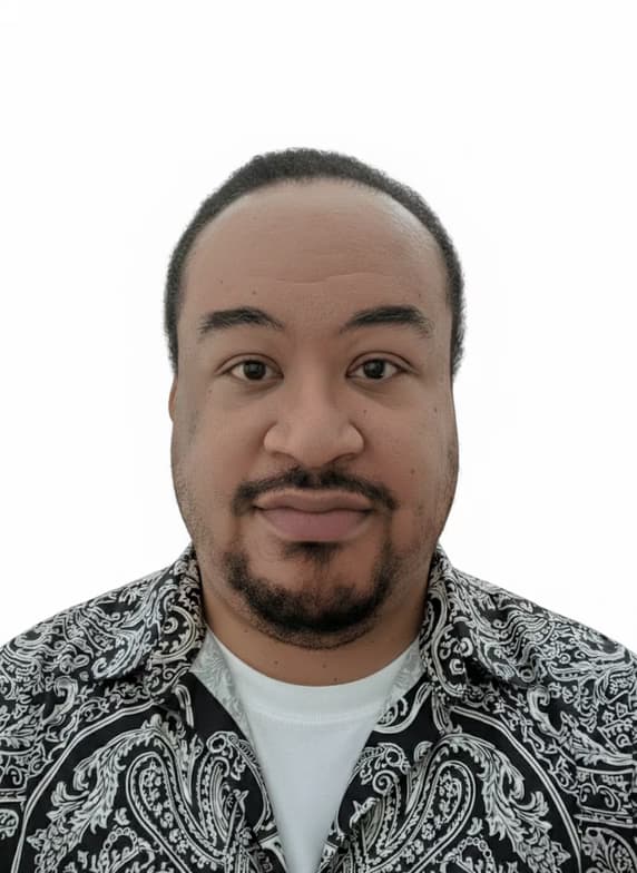 Profile photo of Tarie, Coding tutor at Wiingy 
