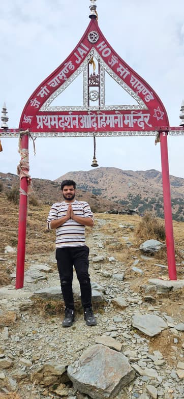 Travel snapshot of Shubham during a trip 