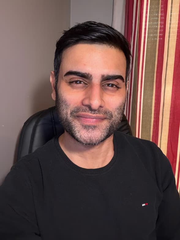 Profile photo of Edeshan, English tutor at Wiingy 
