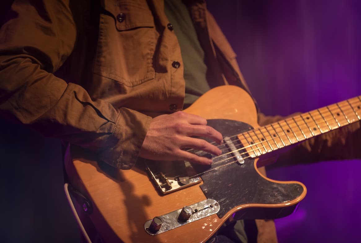 Profile photo of Laurence, Guitar tutor at Wiingy 