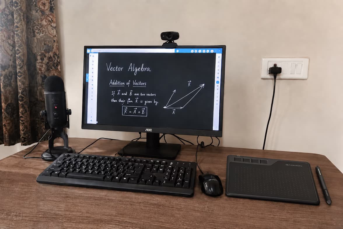 Teaching setup of Swapnadip for private tutoring 