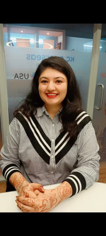 Profile photo of Nidhi, French tutor at Wiingy 